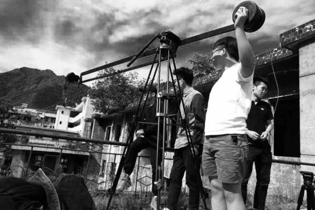 兄弟們 视频截图