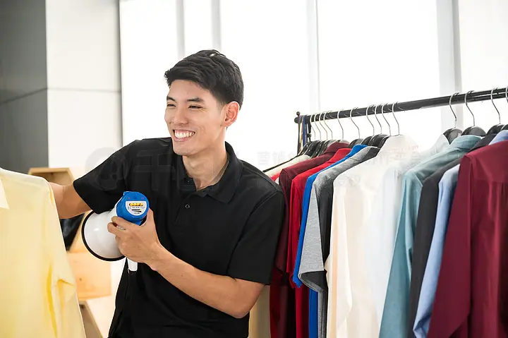 偷窺的世界 视频截图