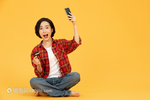 保持沉默的朱莉 视频截图